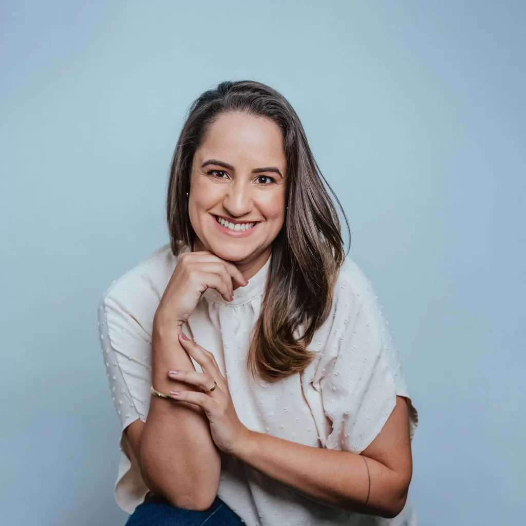 Vista dos edifícios modernos de Boa Viagem e o Rio Capibaribe em Recife. Ambiente de tranquilidade para terapia online em Pernambuco.